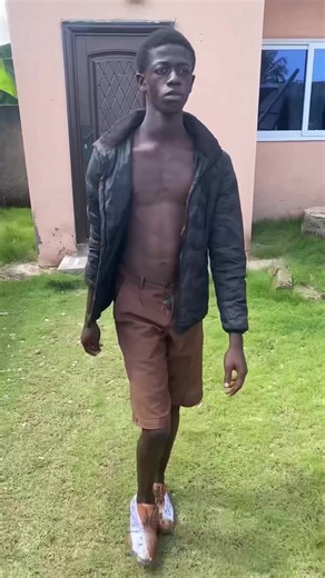 Balenciaga Model Challenge: O Kenneth's Journey