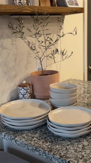 Stunning Ceramic Dinnerware Set for Your Home