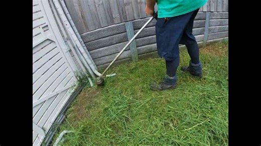 Complete Grass Reduction with Close-Cut Mowing in Australia