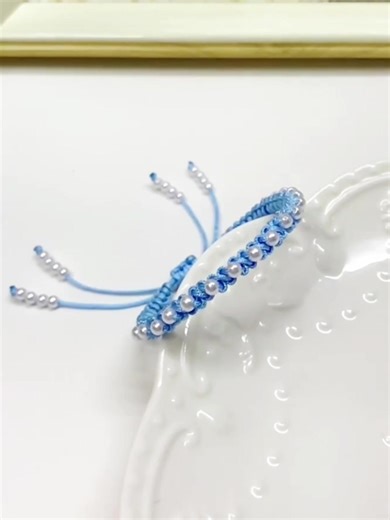 Learn How to Make Beautiful String Bracelets