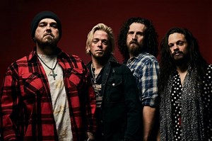 BLACK STONE CHERRY's CHRIS ROBERTSON: 'We're Happy As Hell To Still Be Doing It All These Years Later'