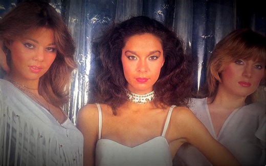 『Midnight Dancer』- Arabesque