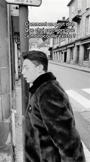 L'homme au monocouille : une réflexion humoristique