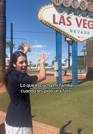 Paso 1: ensucia la cámara. Paso 2: enfoca a todos menos a mi. Paso 3: en horizontal 📸 #comedia