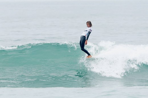 Surf Lingo 101: What Does It Mean To Hang Ten?