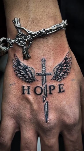 ‎تتو سبزوار | مِتی تاتو‎ on Instagram‎: "HOPE :امید ✅👌🏻 از تمیزی کار لذت ببرید 🤠 #تاتو_سبزوار #sabzevartattoo #تاتوتهران #سبزوار #تتوسبزوار"‎