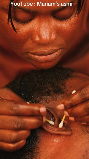 Let me help you sleep #mariamsasmr #asmrbubblegumcrackingandhair #asmrscalpcheck #asmrsound #asmr