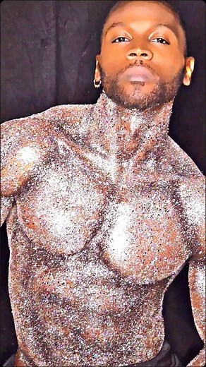 Glitter and muscle? A match made in heaven. This guy brought the heat and the sparkle—proving body art isn’t just for the ladies. Gym bros, your moment to shine (literally) has arrived. #labodypaint #losangelesbodypainter #pridemonth | Glitter Thumbs Customs Face Painting