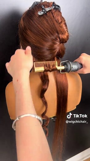 Hot Comb Tames Curls: A Surprising Transformation