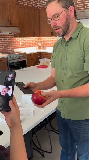 iFixit on Instagram: "iPhone Air first impressions 🍎 #apple #iphoneair"