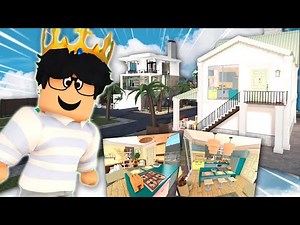 building a BLOXBURG SUMMER BEACH TOWN BOARDWALK APARTMENT... for an old lady
