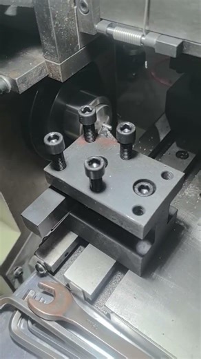 Turning the outer diameter of round bars, automated CNC lathe machining #automationequipment