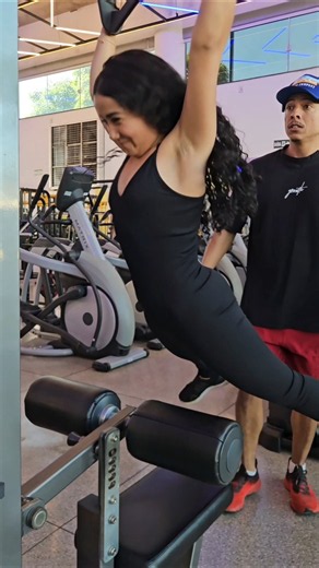 Posso revesar com você?😂🚀 #gym #fitness #humor #funny #fly