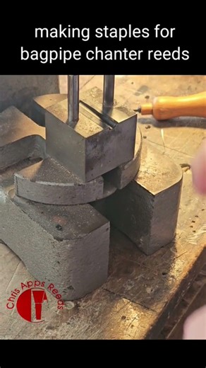 making chanter reed staples