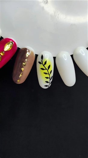 Day 17/20 | Easy Nail Art 💅✨Simple and elegant nail design using normal polish 🤍 #nails#explore#love