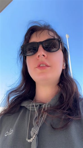 Sarah Button (@tallfatcat)’s videos with original sound - Sarah Button