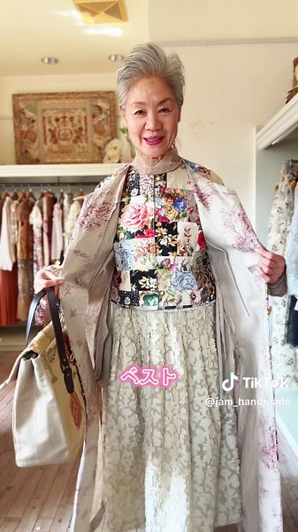 3月9日 3時からの日曜らいぶ パッチワークのお勉強会します。 1枚の生地では表現できない 表情を個性の違う生地同士を繋ぎ合わせることで表す。 まるで抽象画を描くみたいに〜 お勉強会しましょう‼️💓#ジャム手芸店 #フェスティナレンテjam #愛媛 #新居浜 #festinalent #日曜らいぶ #JAM