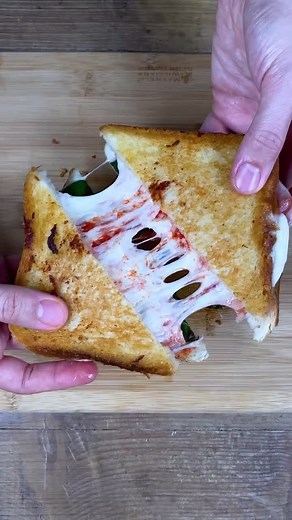 Impara a cucinare con Giallo Zafferano: Prova Cose Filanti!