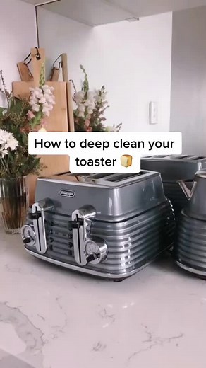 How to Deep Clean Your Toaster Easily