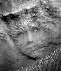 5 Bizarre Things Spotted on Mars