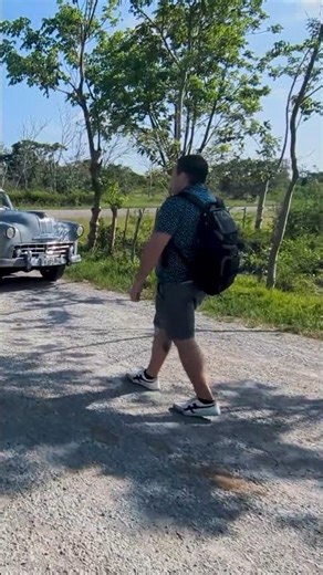 There are no more tourist buses and you have to go by collective taxi in Cuba.