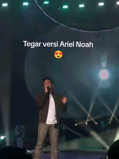 Ariel Noah Performs at Rossa Here I Am Concert