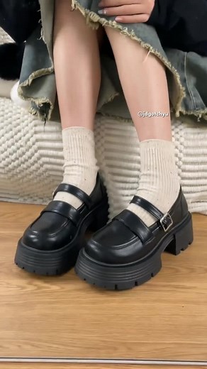 #shoesrecommendation #foryou #jdgotchyufinds #fashion #ootd #blackshoes #schoolshoes #fyp #maryjaneshoes #trendyshoes #heeledmaryjanes #trending #fy #loafers #platformshoes #fypシ #backtoschool #aesthetic how to spice up school uniform