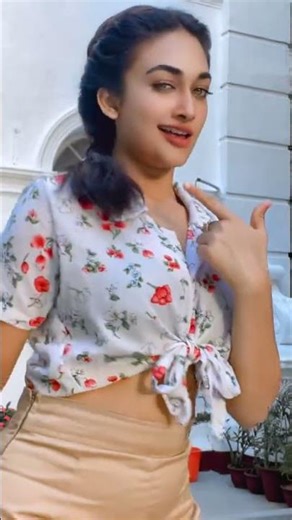 ඉසුරු අයියේ මෙන්න මෙයා මොකද්ද කියනෝ🤣