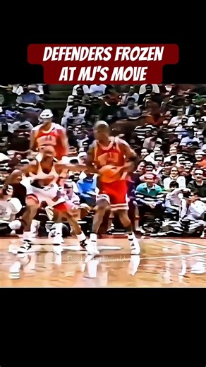 Michael Jordan just embarrassed the entire defense with this insane move🐐#yt #mj #basketball #nba