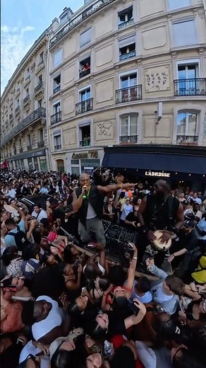 AINT NO PARTY LIKE A MAJOR LAZER PARTY