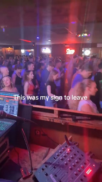 Line Dance Wobble: A Fun Tutorial for Everyone