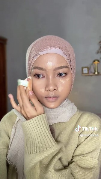 Eunchae's Korean Makeup Tutorial Inspired by Le Sserafim