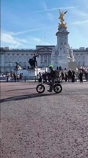 London Walk: Buckingham Palace in 4K 60fps ☀️