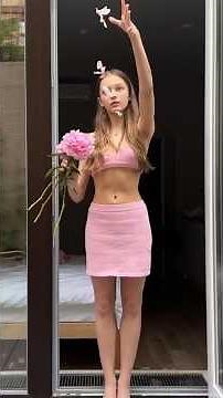 DreamLoop: Anna Pavaga #model #ballerina