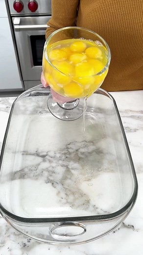 Easy one pan breakfast #recipes #easyrecipes #breakfast #eggs #omelette | Justine Kameron