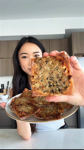 You’ve seen the viral smashed dumplings, now try a smashed egg roll 🤯These easy No-Roll Egg Rolls are a quick, simple way to enjoy crispy egg rolls when you don’t have time to shape them. Topped with a generous amount of Vietnamese egg roll filling and all made in the air fryer! @thaotamto Ingredients: ¼ cup bean thread noodles, chopped ¼ cup carrot, minced 2 tbsp onion, minced ¼ cup wood ear mushrooms, minced 1 Tbsp shallots, minced 1 Tbsp garlic, minced ¼ lb minced pork ¼ cup shrimp, minced 1