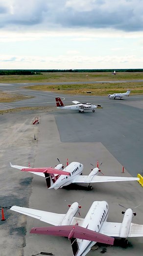 Something you probably didn't know⬇️ Upon arrival, our King Air medevac aircraft are moved into the hangar for deplaning, ensuring patients receive the best care in a covered and heated environment. . . . . Follow us for more behind-the-scenes insights on our fleet of King Airs. ✈️✨ #kingair #medevac #aircraft #flyairtindi #airtindi #aviation #yellowknife | Air Tindi