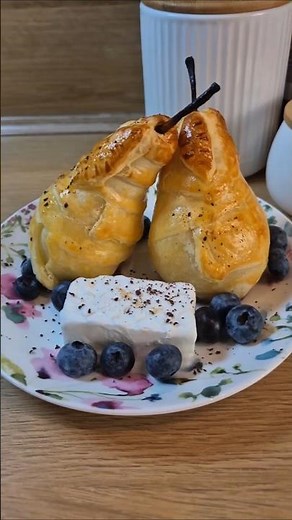 Simple Pears Turn Into a Restaurant Dessert