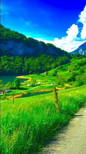Switzerland 4K Nature 🇨🇭 | Beautiful Green Valley & Mountain Scenery