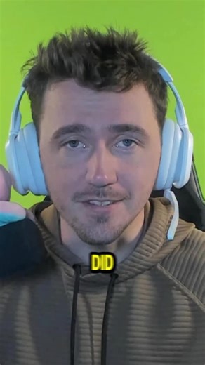 Hunter on Instagram: "Have you tried the new Oscar bot on Duolingo?"