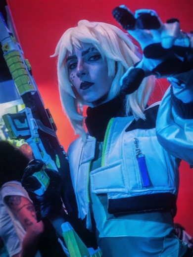 Exploring Deadlock in 4K: A Valorant Cosplay Showcase