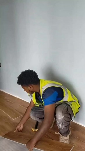 ☎️☎️☎️0975171412🇪🇹 spc🇪🇹 SPC Tiles ✅ width = 16 cm ✅ Length = 92 cm ✅Thickness= 4 mm ♻️ Composite (ውህድ) 85% ከተፈጨ የኖራ ድንጋይ 15%(Limestone) ዱቄት እንዲሁም ከፕላስቲክ (plasticizer) የተሰራ። ♻️ SPC Tiles የሚሰጠው ጥቅም ✅ አያንሸራትትም ✅ በቀላሉ በመገጣጠም ጊዜን እና ጉልበትን ይቆጥብልናል። ✅ ሙቀትን በሚገባ መቋቋም ይችላል (fire resistance) ። ✅ እርጥበት የሚቋቋም (water proo