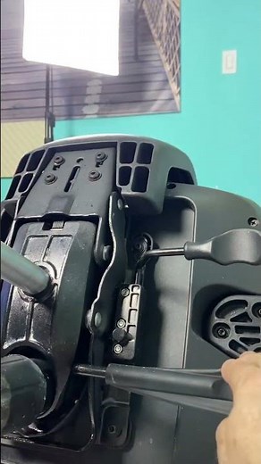 How to remove the gas lift on an office chair that is difficult to remove