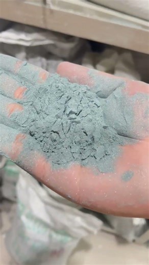 Radiator coating of new energy vehicles uses Green silicon carbide micro powder