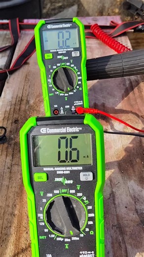 In the previous video I needed to replace the alligator clips but also one of the meters did not have the positive plugged in. I have also realized that the copper ground wire was adding to the galvanic cell and giving weird readings so by putting the black lead directly into the water I'm getting the same kind of readings that we get on my 225 motor. It's the same story that I showed this morning just different numbers, these are what we would expect to see something between a -0.1 and -0.5 for