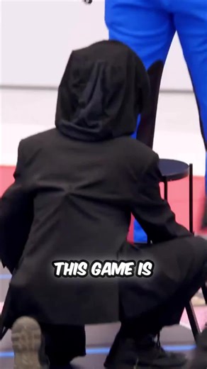 Watching these celebrities sweat it out in this surprisingly intense memory challenge is gold! It starts with a simple 10-block color pattern—Green, Blue, Red, and more—stacked right before their eyes. Then, BAM! The tower is down, and it’s all up to their recall. Only the sharpest six, those who can perfectly recreate the sequence from memory, move on to the next round. Talk about high-stakes stacking! Who do *you* think has the memory for this under pressure? \\#MemoryGame \\#CelebrityChalleng