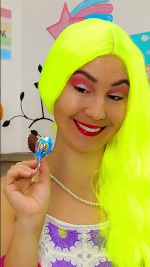 Sweet Surprises: Hilarious Candy Prank That Will Leave You in Stitches! 🍭🤣