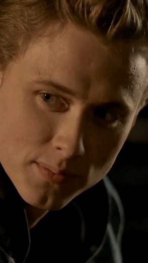 @wtfotteli | SKAM 🇳🇴 Isak & Even 🌈😍 The way Even looks at Isak! Even confesses later to Isak that he was there that night to meet him. So this is his... | Instagram