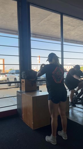 That lowkey hurt #fy #fyp #fypシ #strongman #strongwoman #gym #gymgirl #athletes #athlete #gymmotivation #gymtok #gymlife #gymrat #gymbro #gymgirlsoftiktok #sandbag #gymaddict #gymaddicts #training #workout