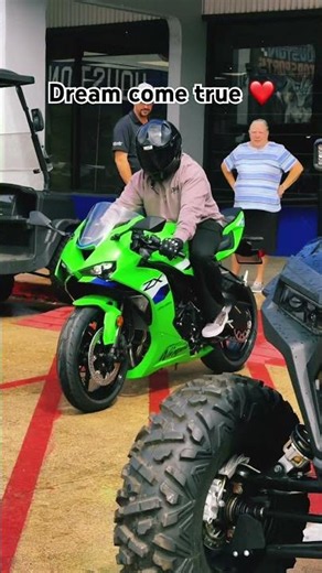 Dream come true moment. 🥹 Picking up the brand new 2026 Kawasaki Zx6R!